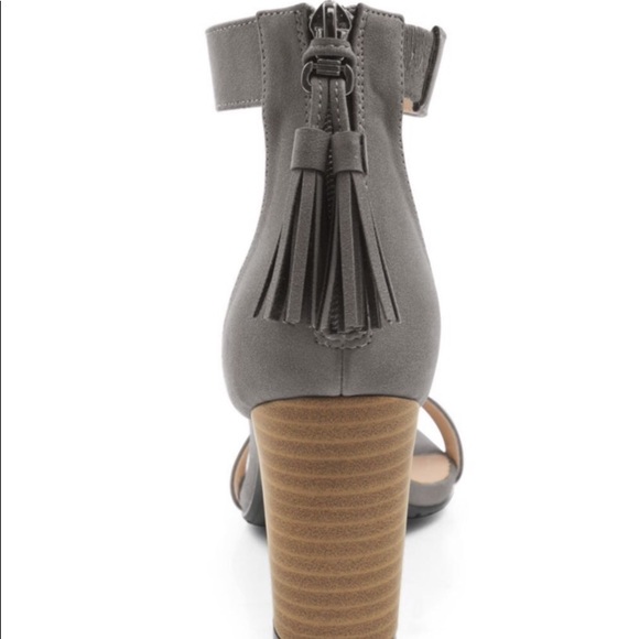 Dark Gray Tasseled Heel Strapy Sandals 5.5M - Picture 3 of 6